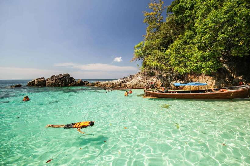 Koh Lipe: 5 Island Snorkeling Trip by Longtail Boat w/ Lunch - What this Koh Lipe boat trip is really like