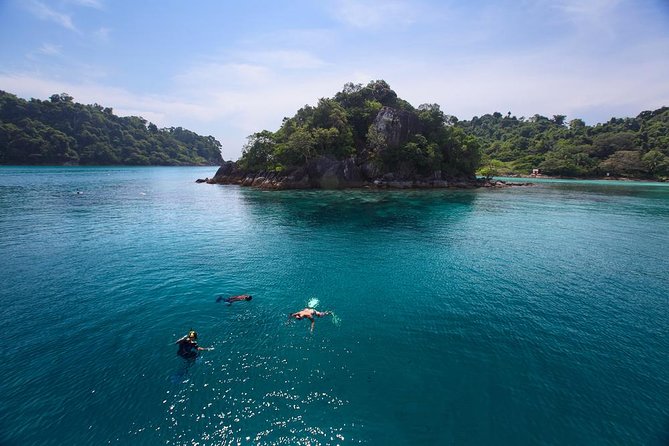 Koh Samui Island Cruise and Snorkel Full-Day Tour - Koh Tan, the Green Peace Island stop