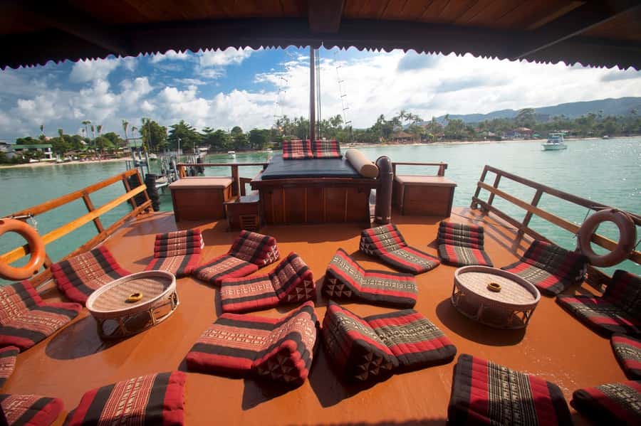 Koh Samui: Koh Phangan Island Full-Day Cruise with Sunset - Thai lunch and the generous onboard catering