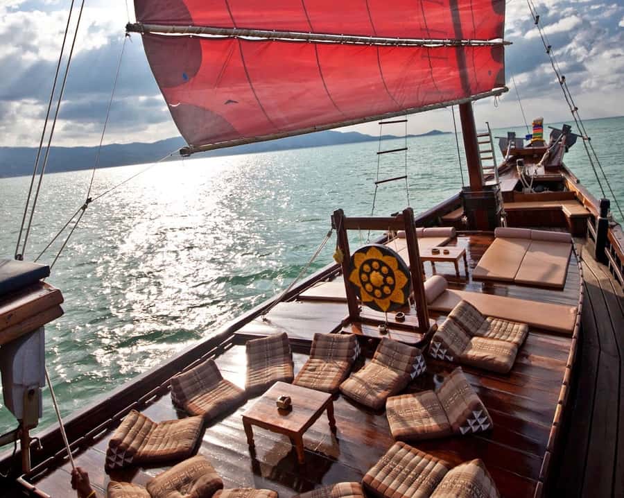 Koh Samui: Koh Phangan Island Full-Day Cruise with Sunset - Comfort, group atmosphere, and practical limits