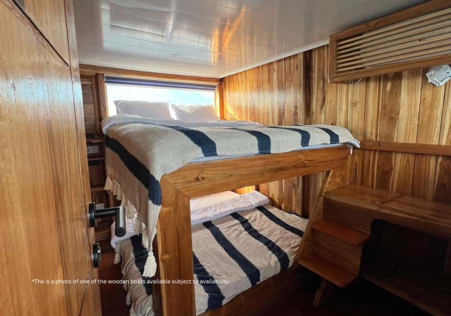 Komodo Island: Private 3-Day Tour with Boat and Hotel Stay - Guides, crew, and the private-group advantage