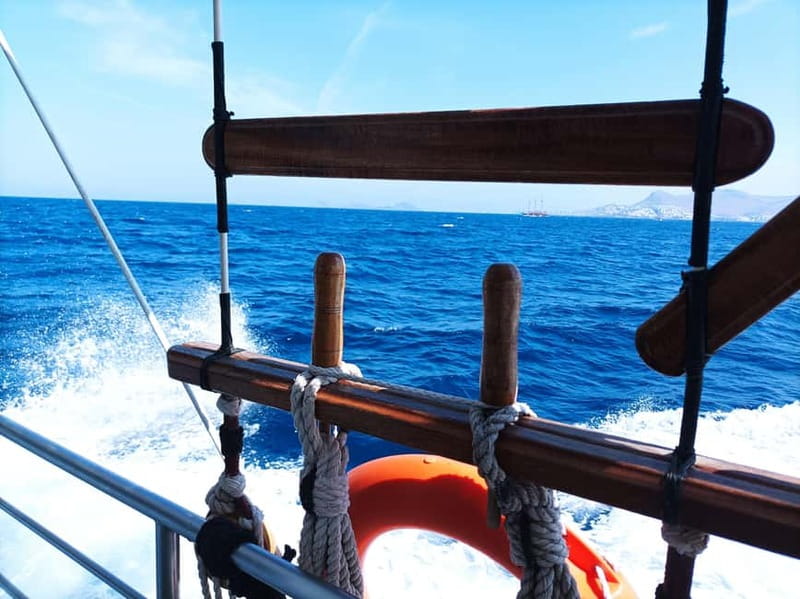 Kos: 3-Island Cruise with Lunch and Hotel Transfer - Kalymnos and the village of Vathy
