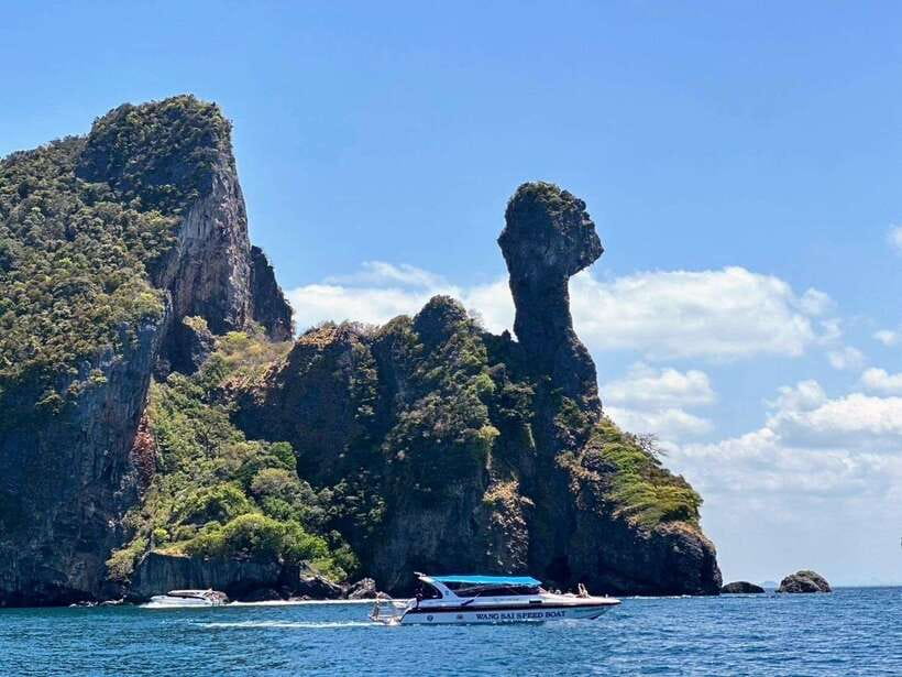 Krabi: 4-Island Speedboat Tour with Lunch - The Chicken Island photograph