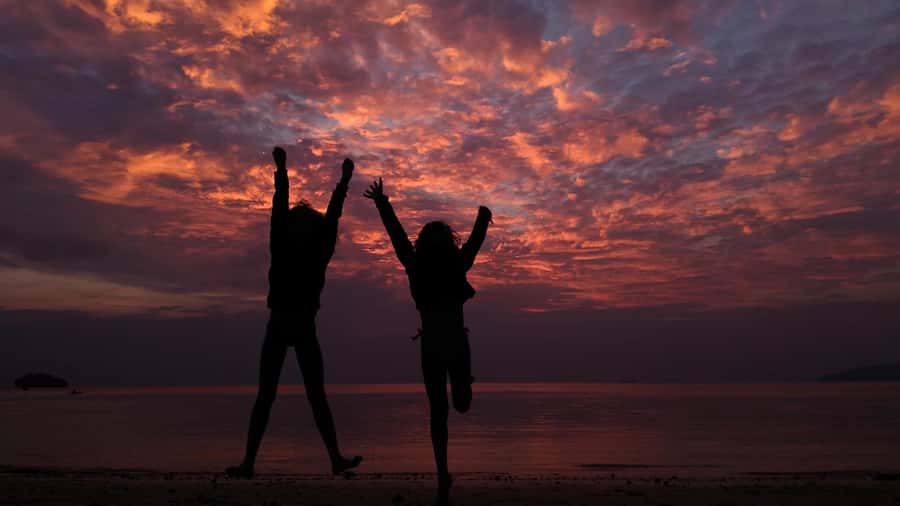 Krabi: 4 Island Sunset Small Group Tour with Night Snorkel - The night swim with glowing plankton