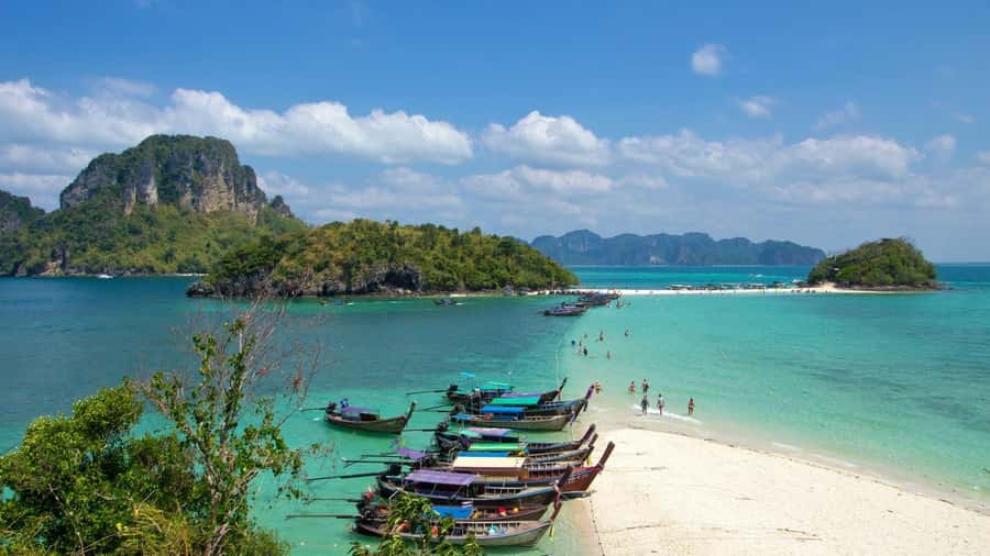 Krabi: 4 Island Sunset Small Group Tour with Night Snorkel - Railay first, with limestone walls all around