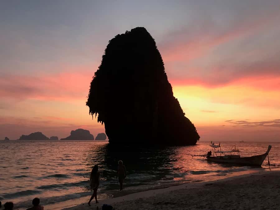 Krabi: 4 Island Tour, Sunset+Plankton, Small Group 12 pax - Chicken Island and the Koh Yawasam snorkel stop