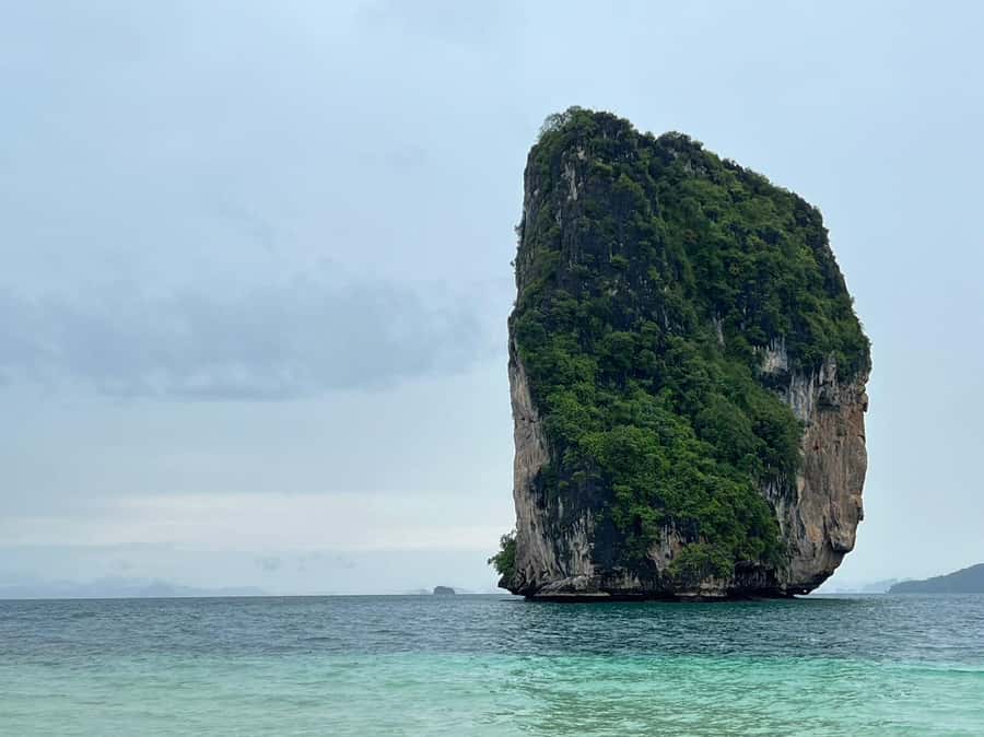 Krabi: 4 Islands & Ko Hong Private Long-tail Boat Tour - Hong Island ends the sea tour