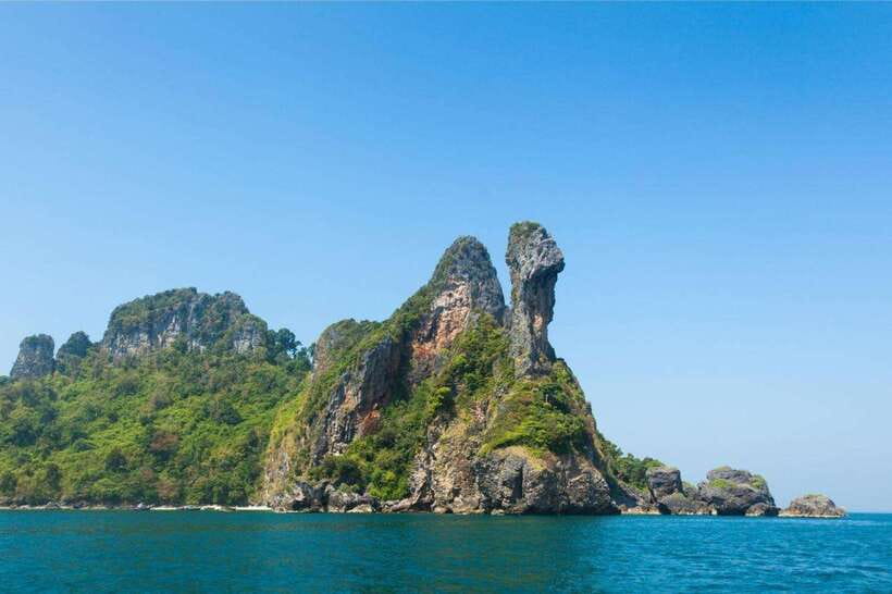 Krabi: 4 Islands Tour by Speedboat with Lunch and Snorkeling - Koh Poda: the classic first stop