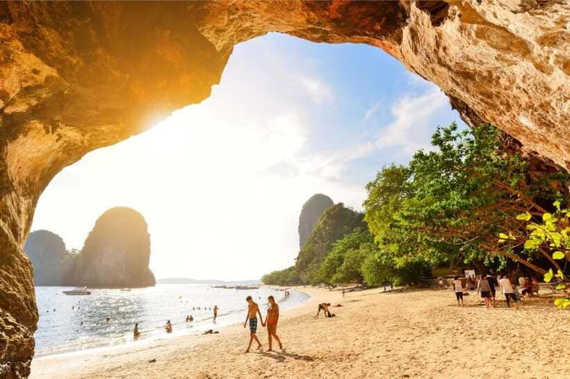 Krabi: 4 Islands Tour by Speedboat with Lunch and Snorkeling - Group size is the biggest question mark