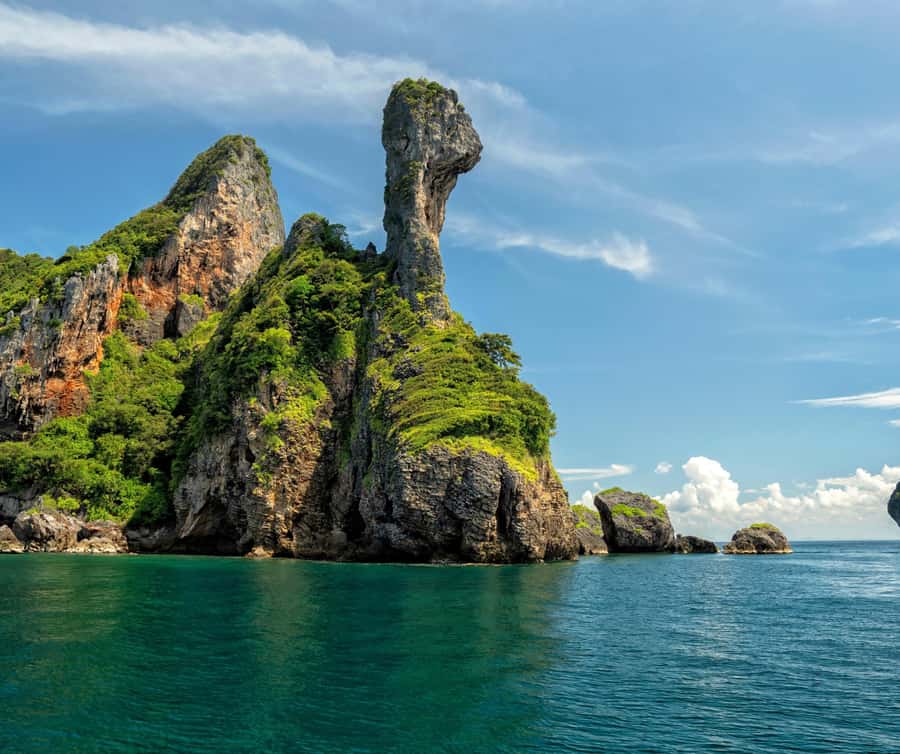 Krabi: 9 Islands Speedboat Full Day Tour - Chicken Island and Tup Island bring the famous photo stops