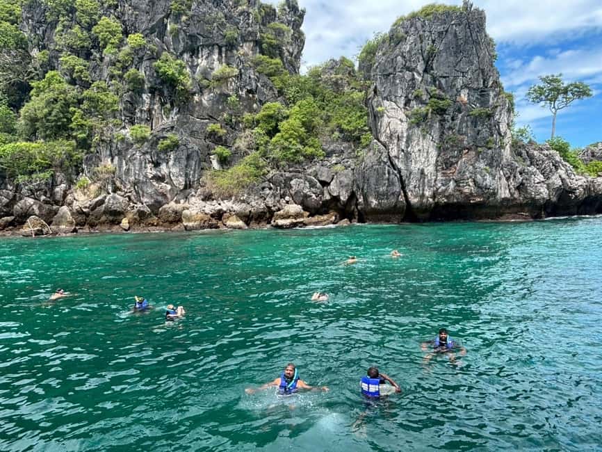 Krabi: Early Bird 4 Islands Snorkel Tour by Longtail Boat - Poda Island gives you the longest beach break