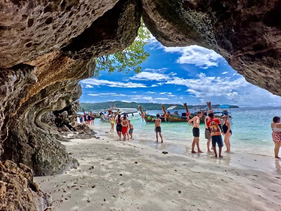 Krabi: Early Bird Phi Phi, Maya & 4 Islands Speedboat Tour - Key points to know before booking