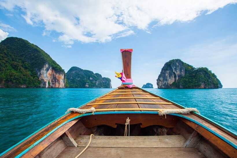 Krabi: Half/Full Day 4 Islands Private Local Long Tail Boat - What the captain and crew add to the day
