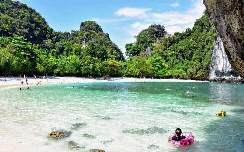 Krabi: Hong Island Longtail Boat & Kayak Tour w Buffet Lunch - Why the Hong Island mix works so well
