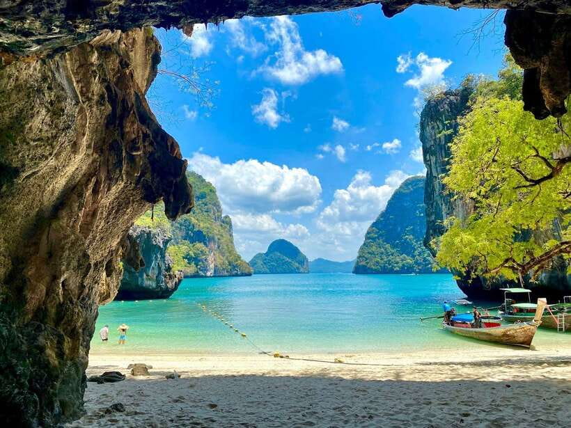 Krabi: Hong Island Longtail Boat & Kayak Tour w Buffet Lunch - From your hotel to Koh Daeng by longtail boat