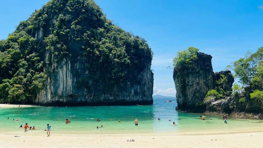 Krabi: Hong Islands Full-Day Private Speedboat Charter Tour - Key points at a glance