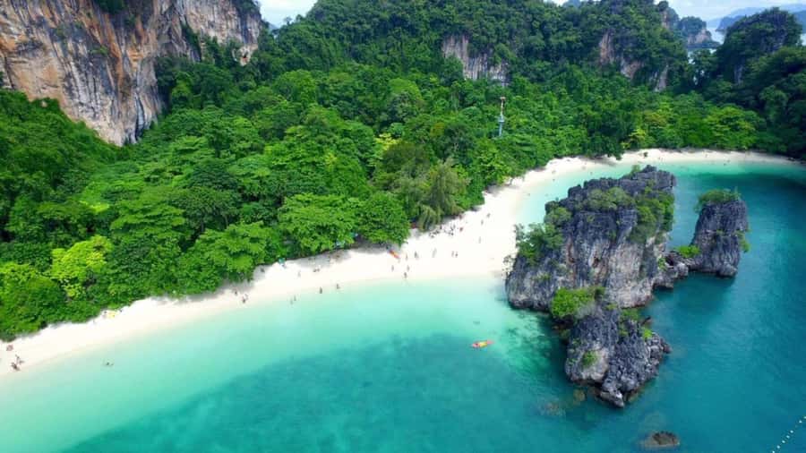 Krabi: Hong Islands Full-Day Private Speedboat Charter Tour - Hong Island gives you the main beach time
