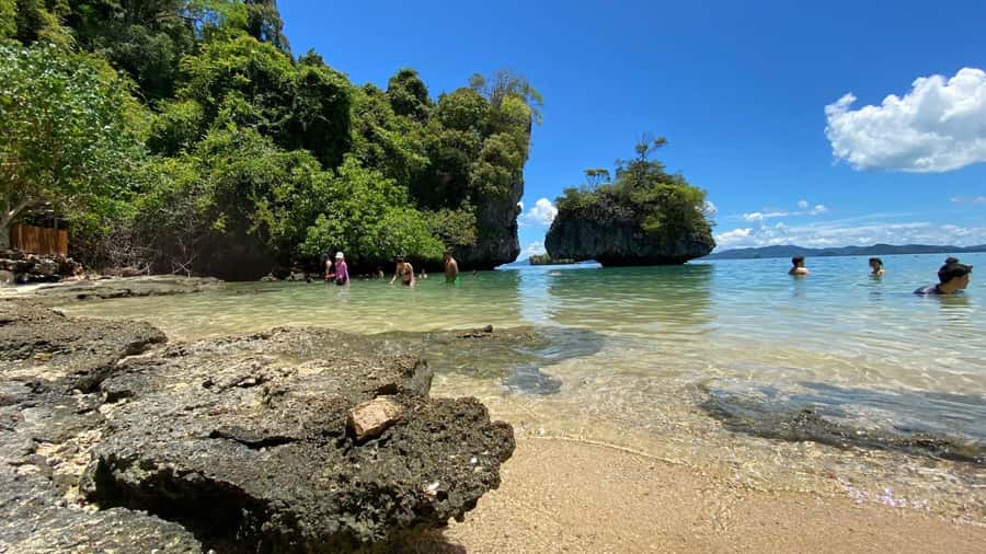Krabi: Hong Islands Full-Day Private Speedboat Charter Tour - Hong Lagoon is a short but memorable boat passage