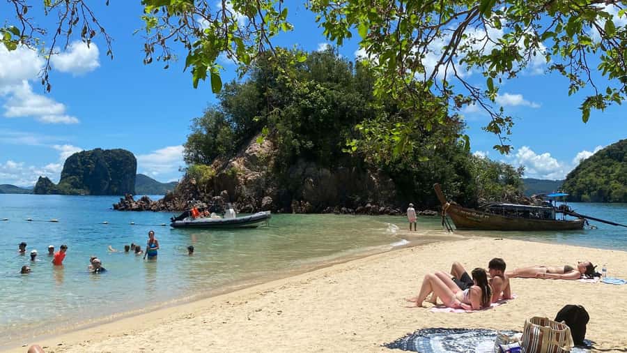 Krabi: Hong Islands Full-Day Private Speedboat Charter Tour - Who should book this Hong Islands trip