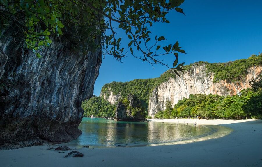 Krabi: Hong Islands Snorkeling with Lunch by Longtail Boat - Lahding Offers the Best Beach Break
