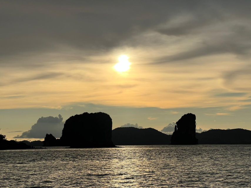 Krabi: Hong Islands Sunset BBQ By Luxury Vintage Boat (JOIN) - Who should book, and who should skip it