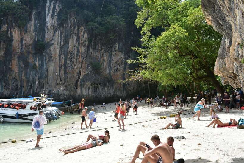 Krabi: Hong & Paradise Island Odyssey by Speedboat - Guides, safety, and the feel of the day