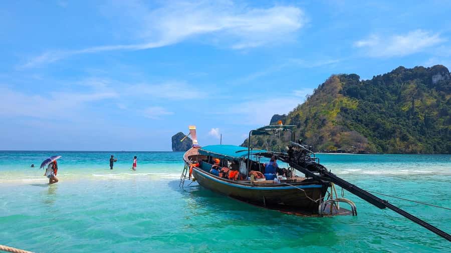 Krabi: Island Hopping Tour by Private Longtail Boat - Why the sunrise departure matters
