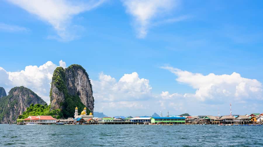 Krabi: James Bond, Khao Phing Kan, and Hong Island Boat Tour - Koh Panyi, the most human stop