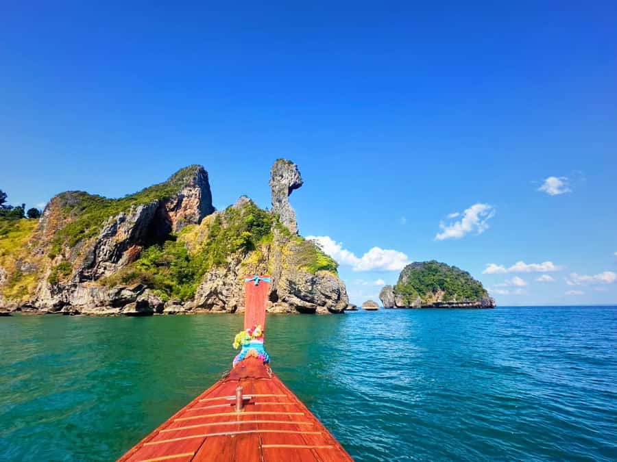 Krabi: Luxury Boat 7 Island Sunset With BBQ & Plankton Tour - Thale Waek, Tup, and Mor: walking across the sea
