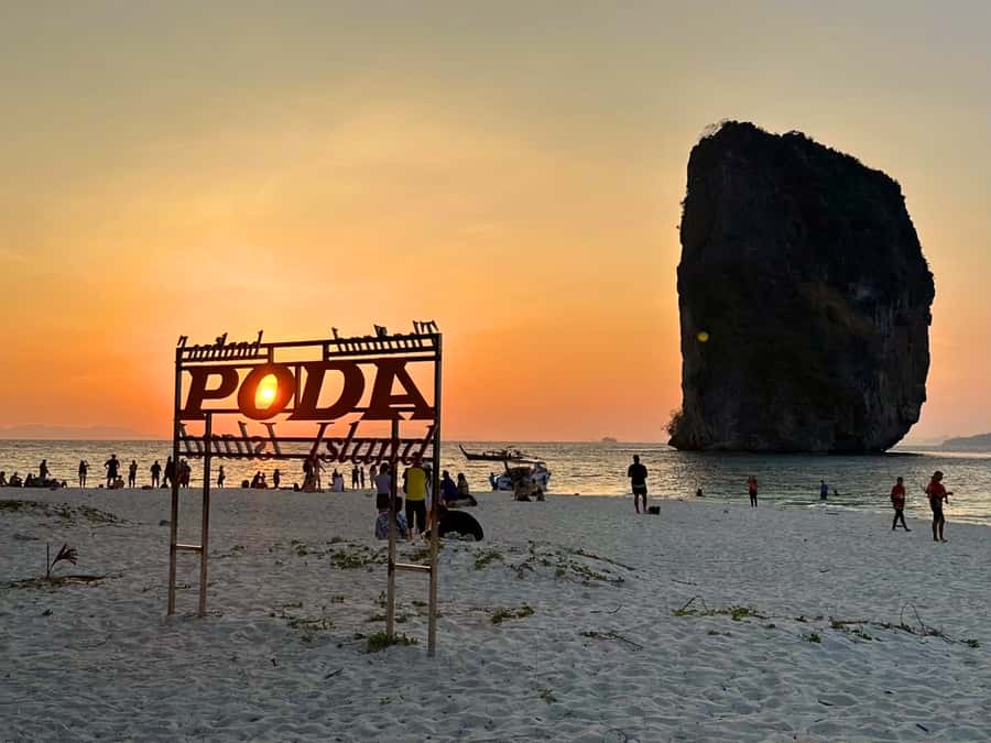 Krabi: Luxury Boat 7 Island Sunset With BBQ & Plankton Tour - Poda and Tang Ming: the best setting for dinner