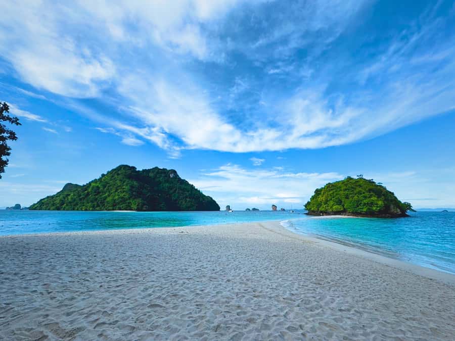 Krabi: Luxury Boat 7 Island Sunset With BBQ & Plankton Tour - The return ride and the chance of glowing plankton