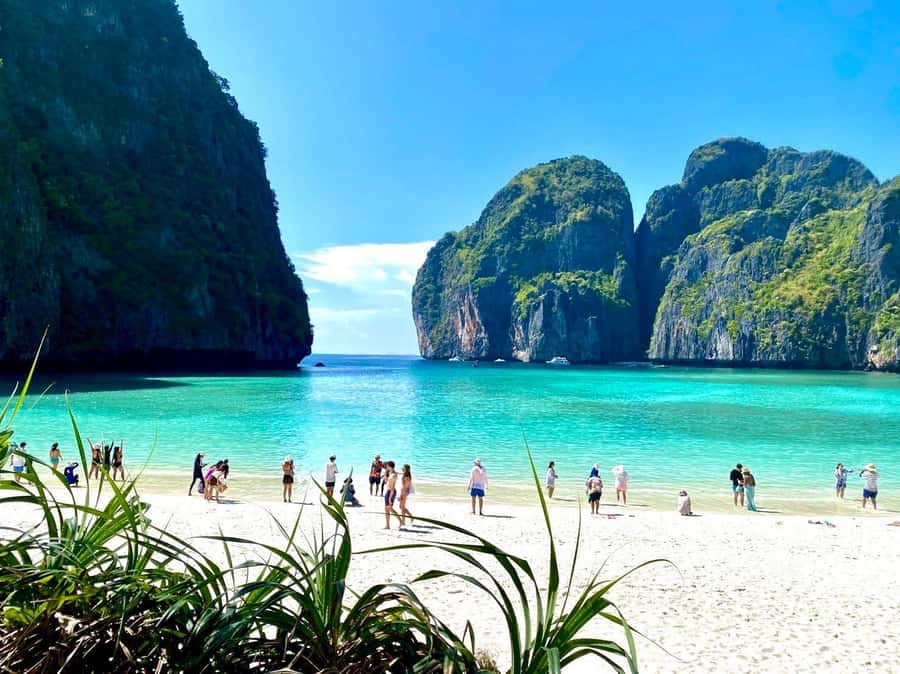 Krabi: Phi Phi & 4 Islands Sunset Tour by Speedboat - Pileh Lagoon is the day’s best swim