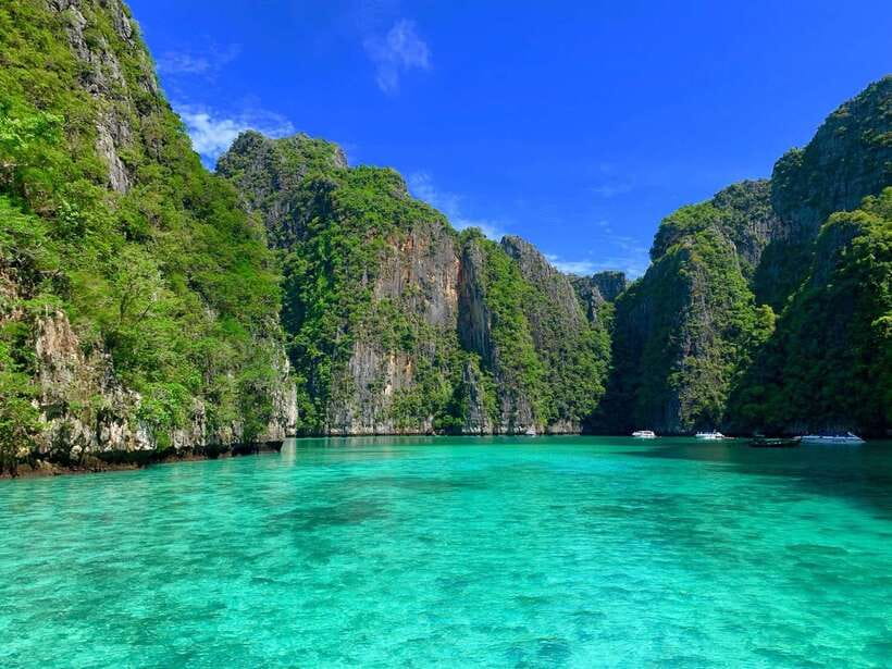 Krabi: Phi Phi Islands Speedboat Tour with Buffet Lunch - A full day from Krabi to the Phi Phi archipelago