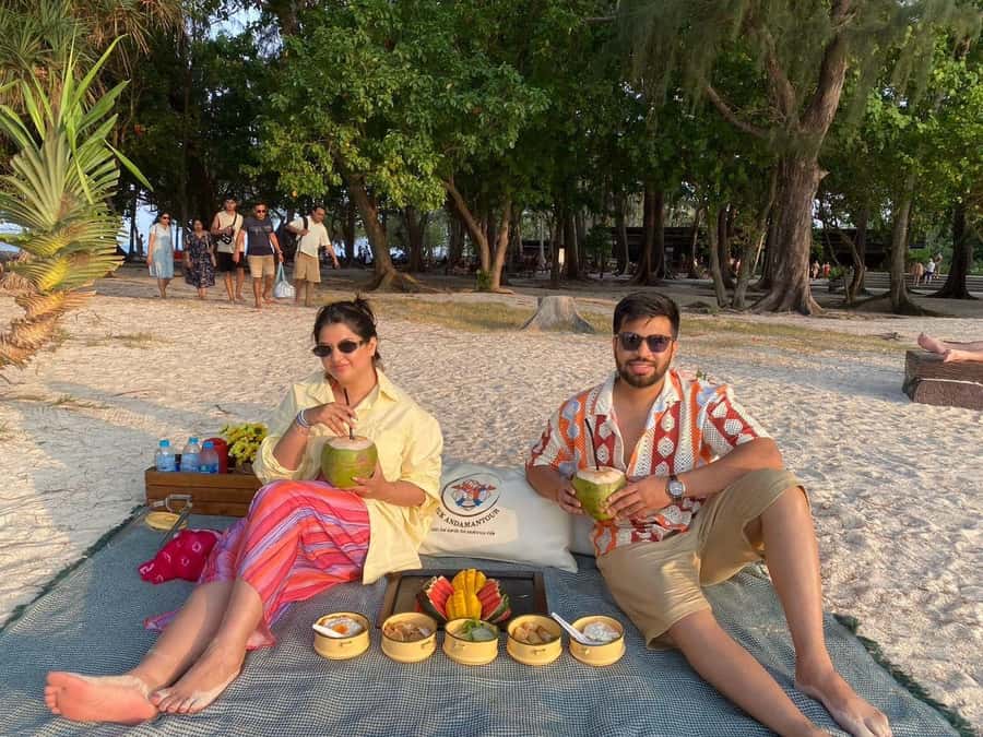 Krabi: Private Long-tail Boat Island Tour - The picnic lunch and onboard drinks
