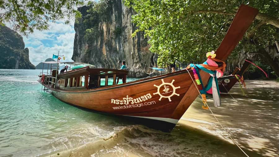 Krabi: Private Luxury Boat to Hong Islands Sunrise & Picnic - Key points to know before booking