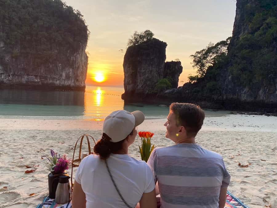 Krabi: Private Luxury Boat to Hong Islands Sunrise & Picnic - Why the 5:00 AM start is worth considering