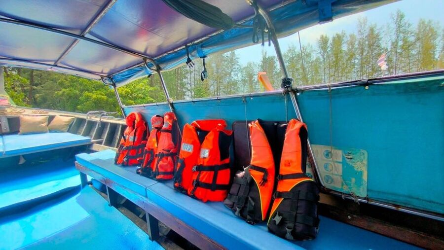 Krabi: Private Luxury Long-Tail Boat to Hong Island - Koh Pak Bia brings the snorkeling stop