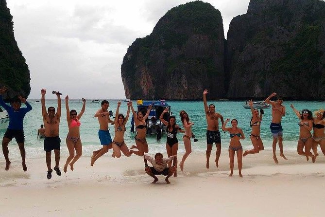 Krabi to James Bond and Hong Islands Offbeat Speedboat Tour - Hong Island and its limestone lagoon