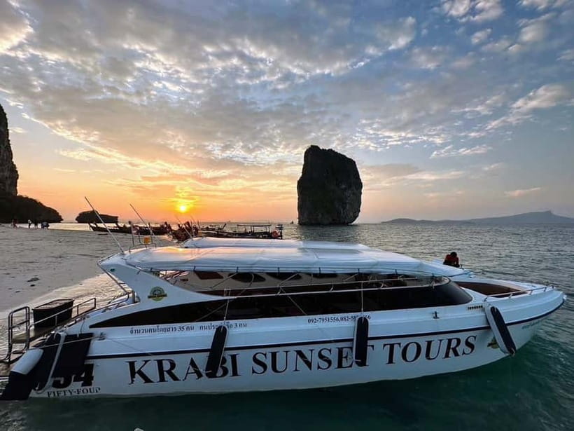 Krabi: Twilight Treasure Hunt – 7 Island Speedboat Adventure - Phra Nang Beach and its cave shrine