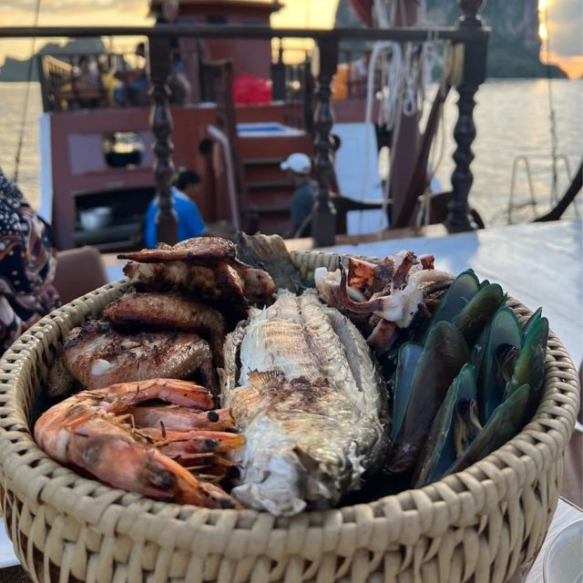 Krabi: Wonderful 4 Islands with Sunset Cruising Dinner - Group size, cancellations, and timing