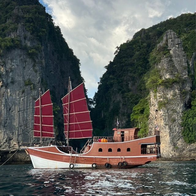 Krabi: Wonderful 4 Islands with Sunset Cruising Dinner - Poda Island: snorkeling and open sea views