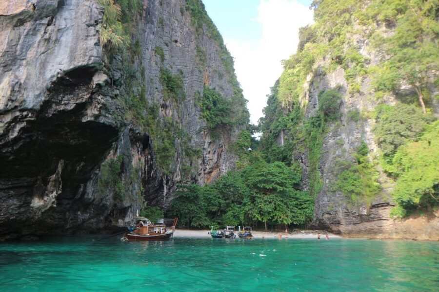 Krabi: Wonderful 4 Islands with Sunset Cruising Dinner - BBQ dinner as the sun goes down