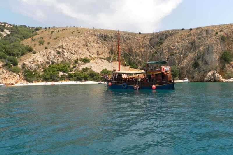 Krk : Sailing along the coasts of island Krk and Plavnik - Plavnik and the Search for Griffon Vultures