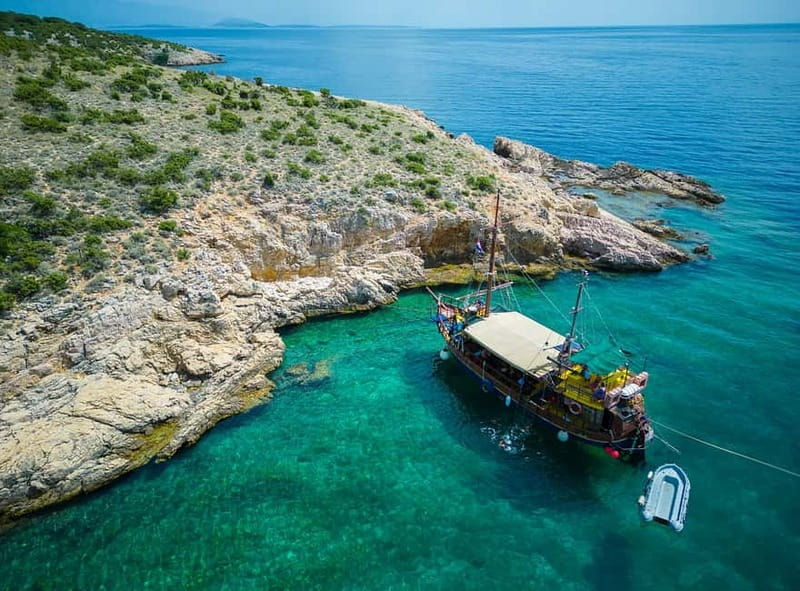 Krk : Sailing along the coasts of island Krk and Plavnik - Kormat, the Island of Seagulls