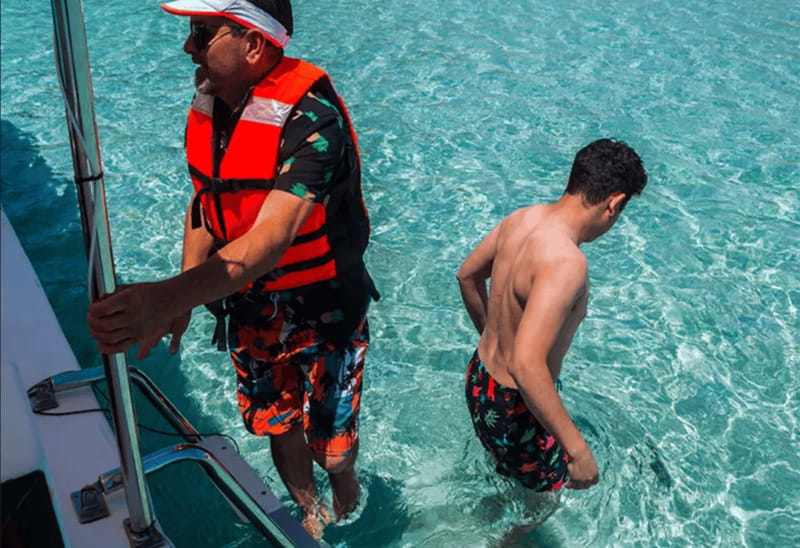 La Paz: Boat ride to Espiritu Santo island and sloop - Balandra and the famous Mushroom