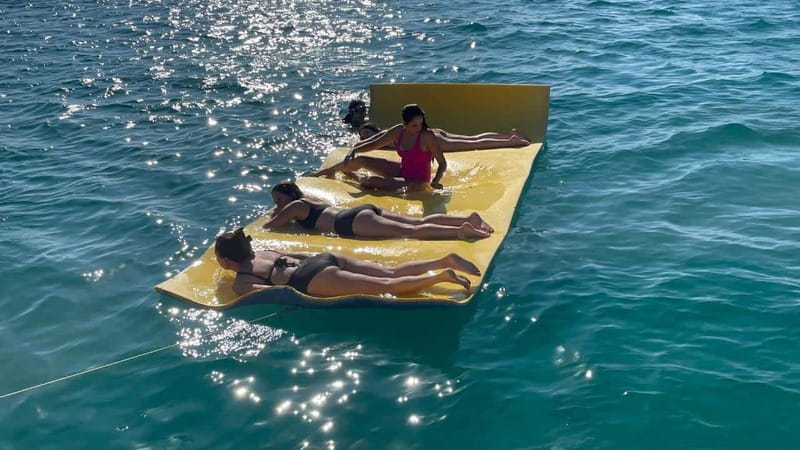 La Paz: Espiritu Santo Island and Balandra Bay Day Cruise - Who will get the most from this private cruise?