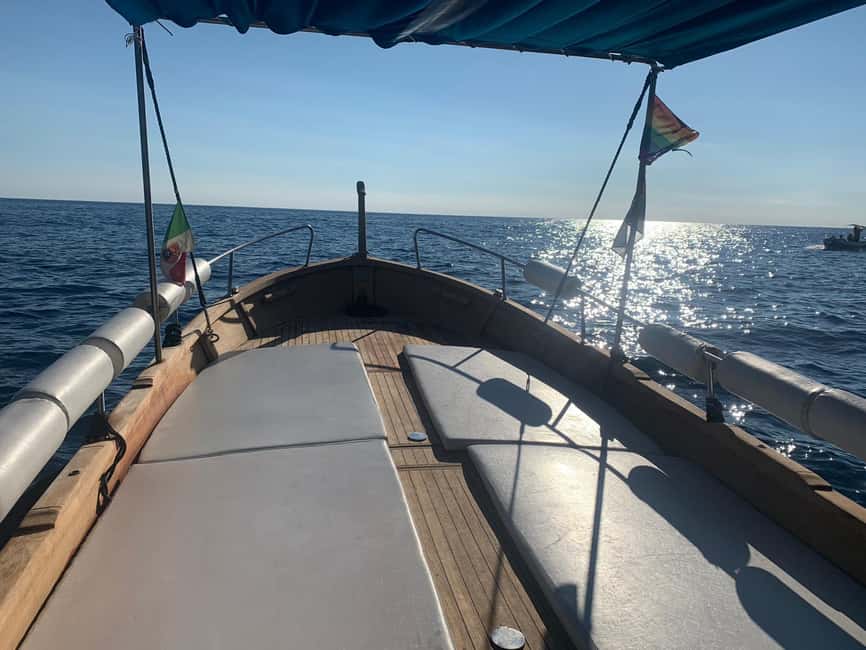 La Spezia: boat tour-discover Portovenere & islands - Seeing Portovenere from the water