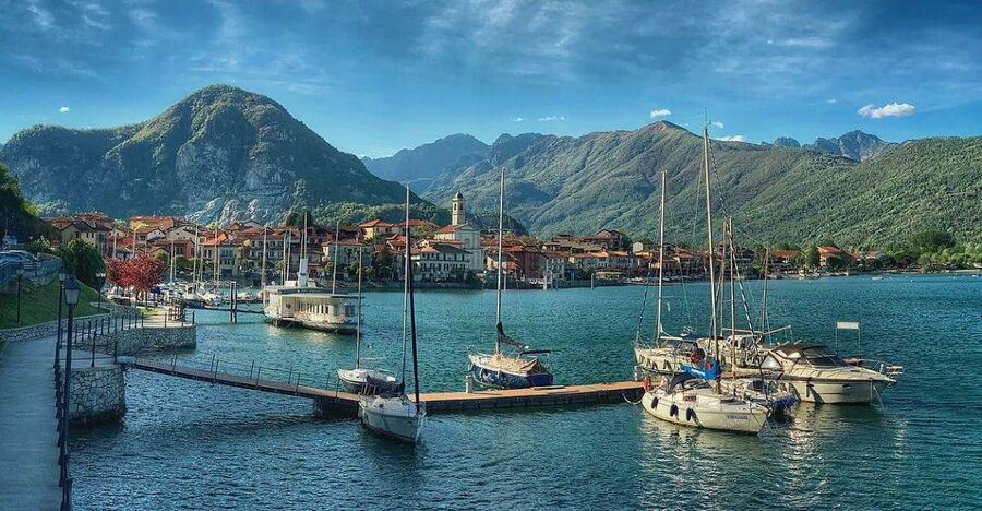 Lago Maggiore: 3 Borromean Islands Boat from Feriolo - Isola Pescatori, the most atmospheric stop