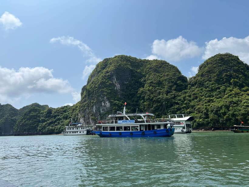 Lan Ha Bay Cat Ba Island Sightseeing Cruise 2 Days Tour - Kayaking in the Cua Van area