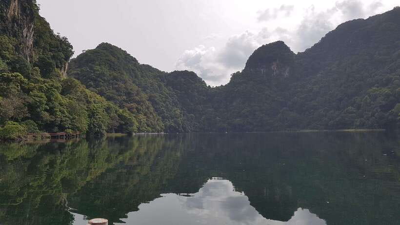 Langkawi: Island Hopping Tour - Boat safety, boarding, and sea conditions
